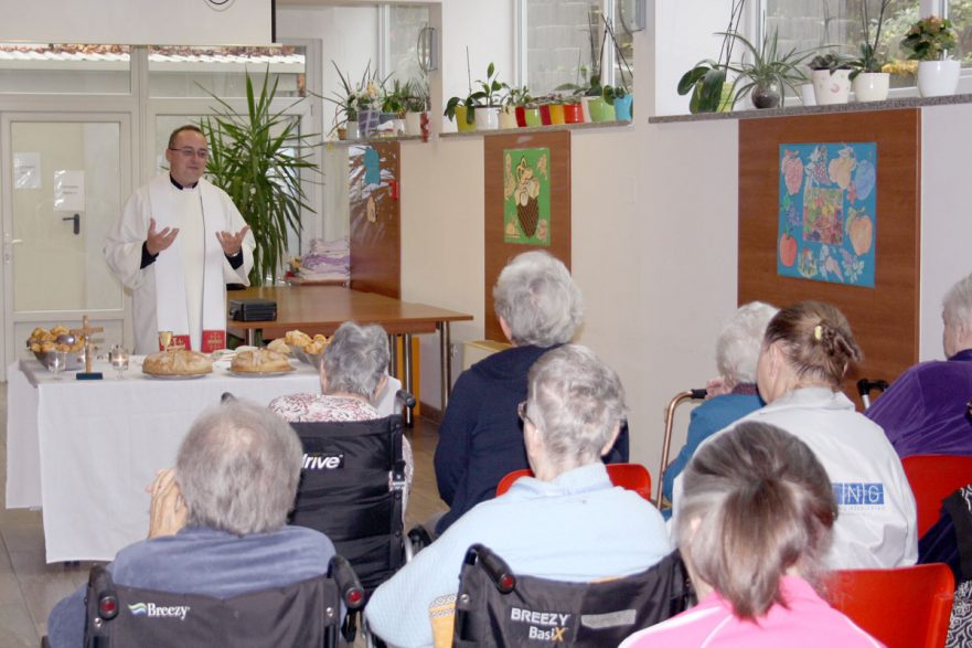IMG-15